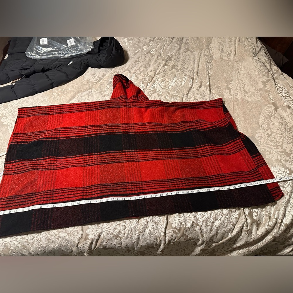 Express Poncho - Picture 4 of 5